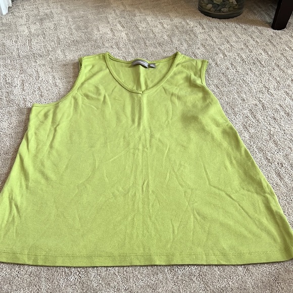 Woman’s Croft & Barrow set of 3 tank tops, Size XL - Picture 6 of 8